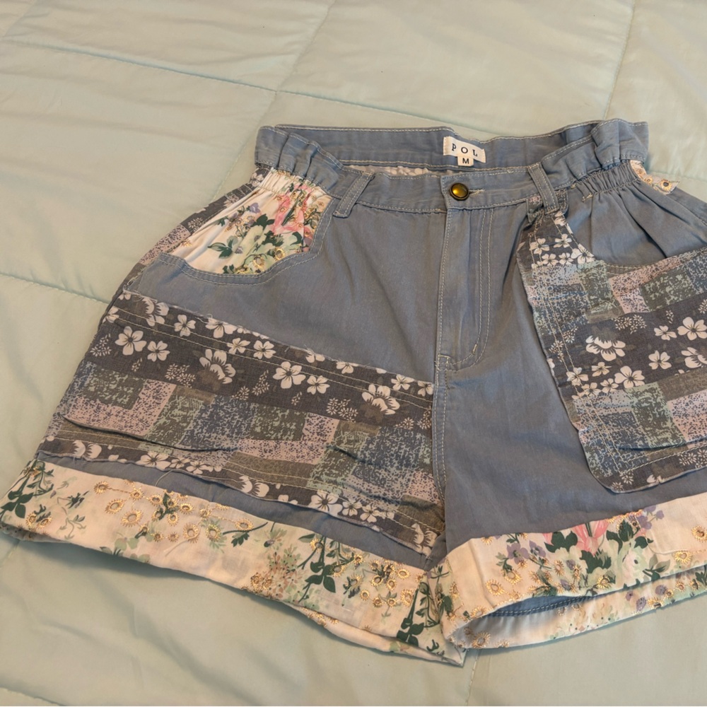 POL Blue Floral Patchwork Women's Shorts